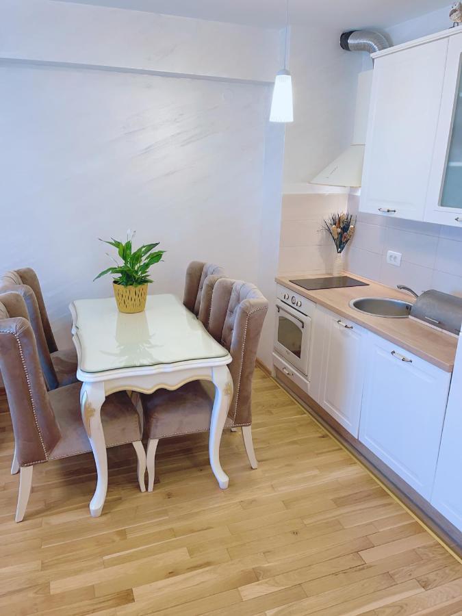 Buddha City Apartment Будва Екстериор снимка