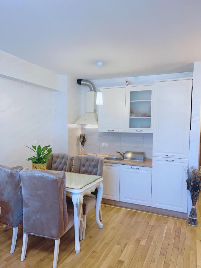 Buddha City Apartment Будва Екстериор снимка